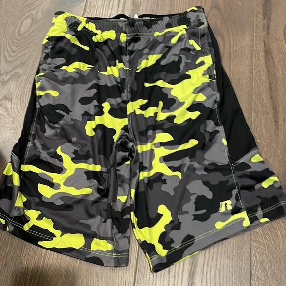 two basketball shorts both red are mediums and camp is large - Picture 3 of 4